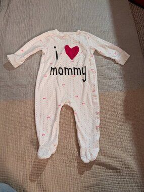Kiddiezoom I heart mommy / I love mommy footie, footed romper, 12M